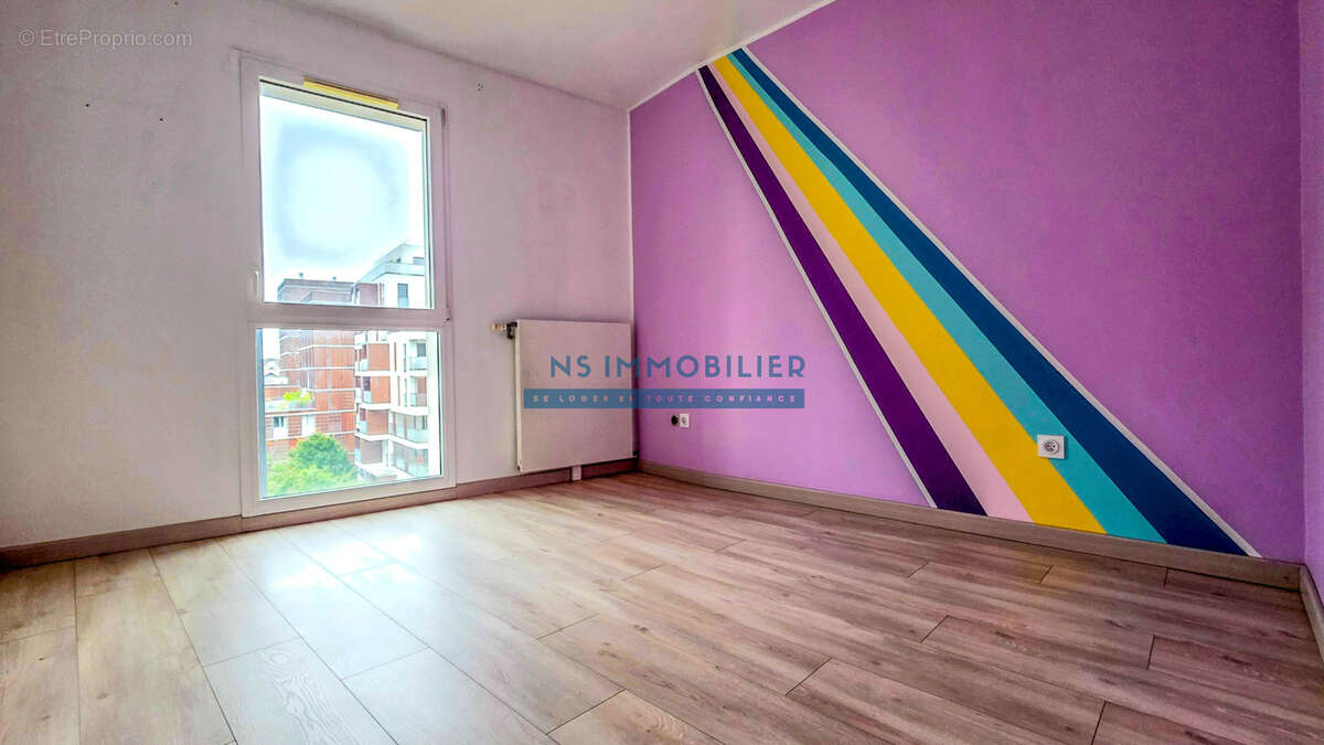 Appartement à COLOMBES