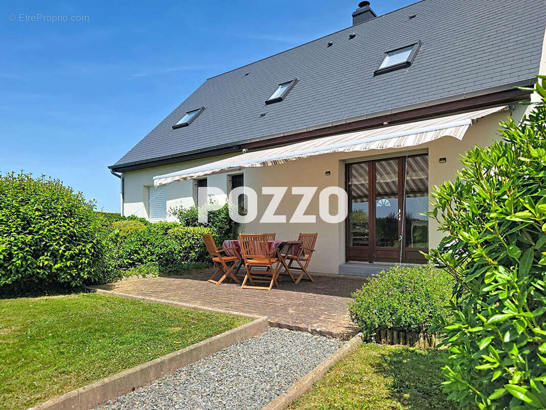 a vendre :Maison  6 chambres à côté de PÉRIERS- à moins de 20 kms de la mer- sous-sol complet - photo 3