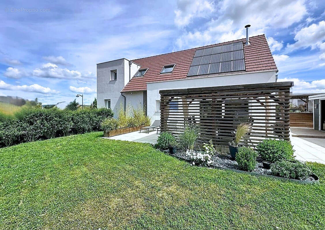 Maison contemporaine de 172 m² habitables - photo 2