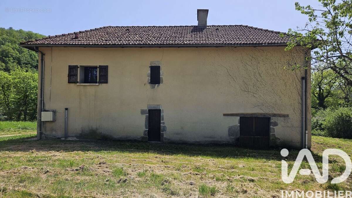 Maison 95 m² à Saint-Etienne-De-Maurs  - photo 5