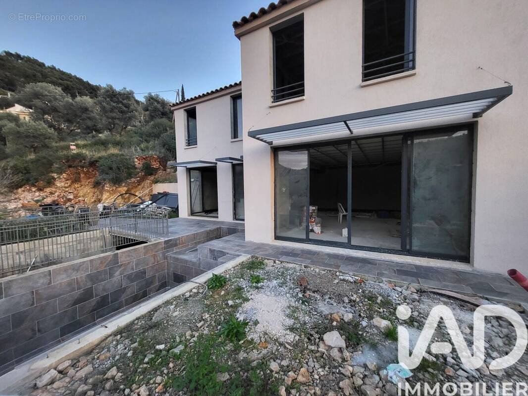 Photo 1 - Maison à OLLIOULES