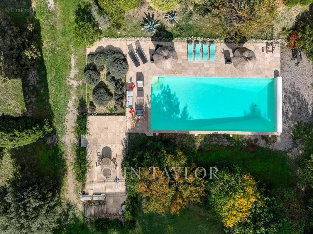 Maison à VAUVENARGUES