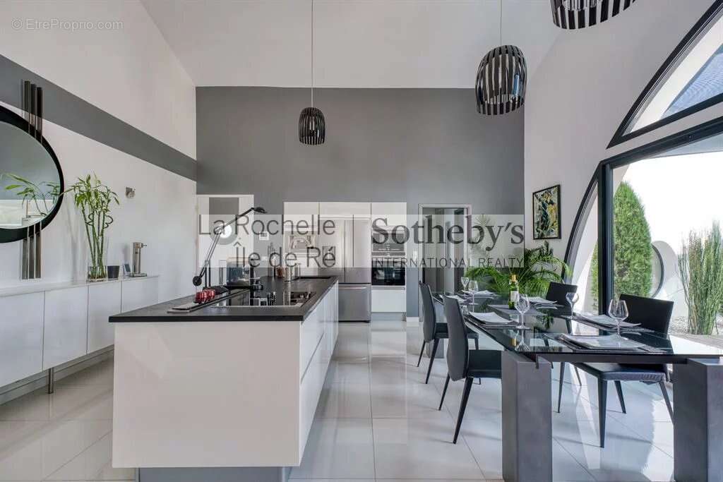 Maison à PORT-DES-BARQUES