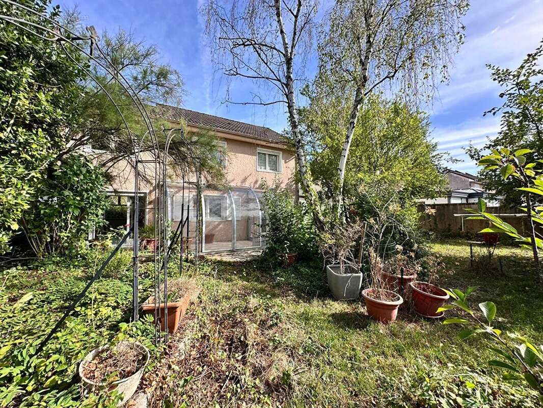 Maison Voisins Le Bretonneux 5 pièce(s) 117.38 m2 - photo 15