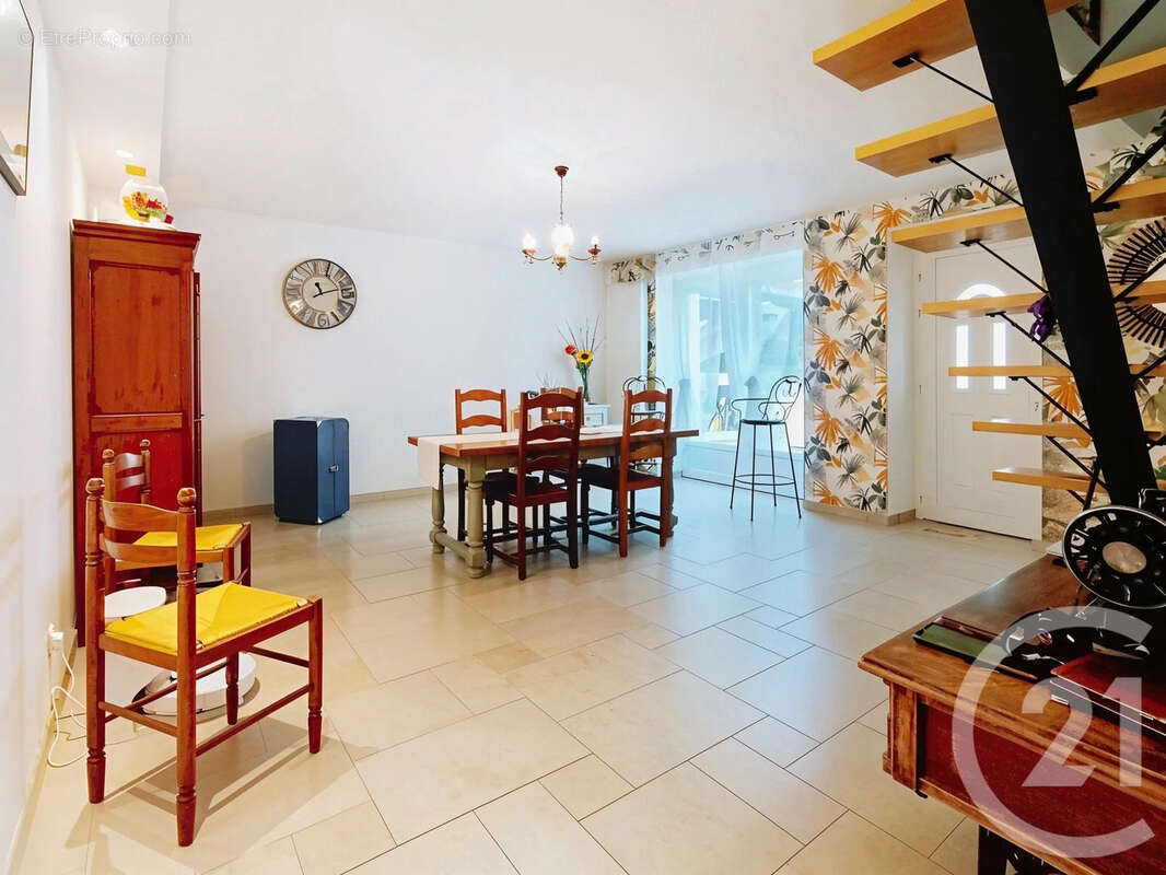 Maison à LES COTES-D'AREY