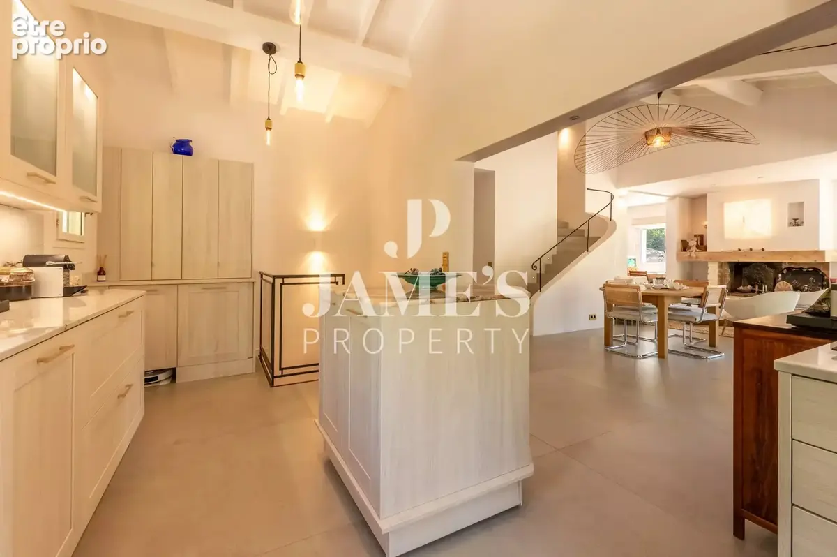 Maison 5 pièces 150 m² à vendre à Maussane-Les-Alpilles (13520) - photo 8