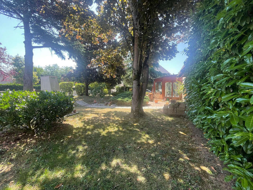 Maison à SAVIGNY-LE-TEMPLE