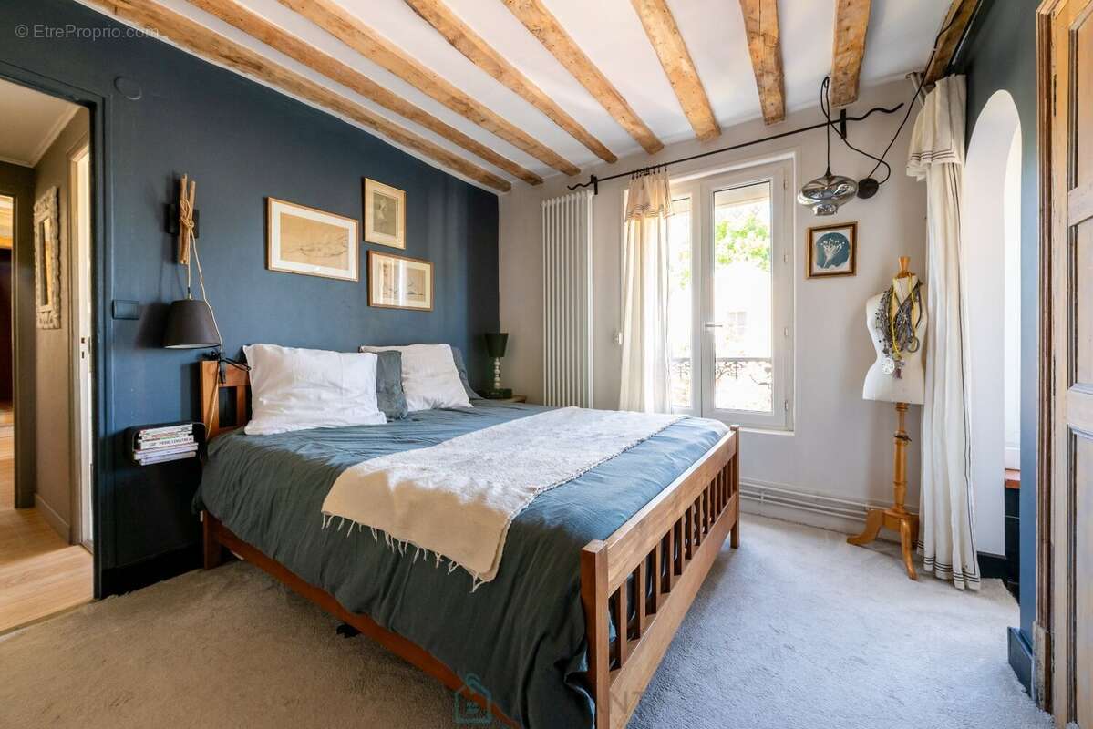 A coeur de Mennecy, voici une charmante maison de caractère (1860), entièrement rénovée. - photo 17