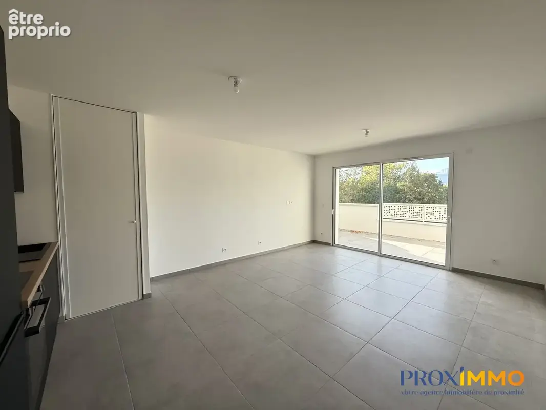 Appartement 2 pièces 47 m² à vendre à Voiron (38500) - photo 2