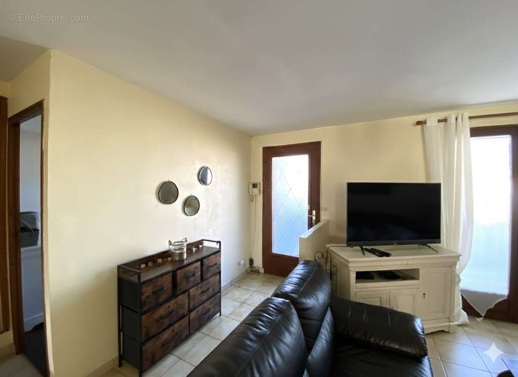 Maison à ROSNY-SUR-SEINE