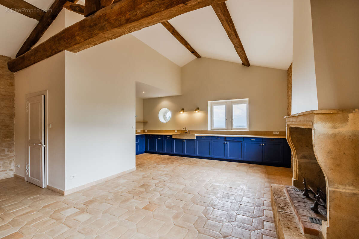 Maison à VILLE-SUR-JARNIOUX