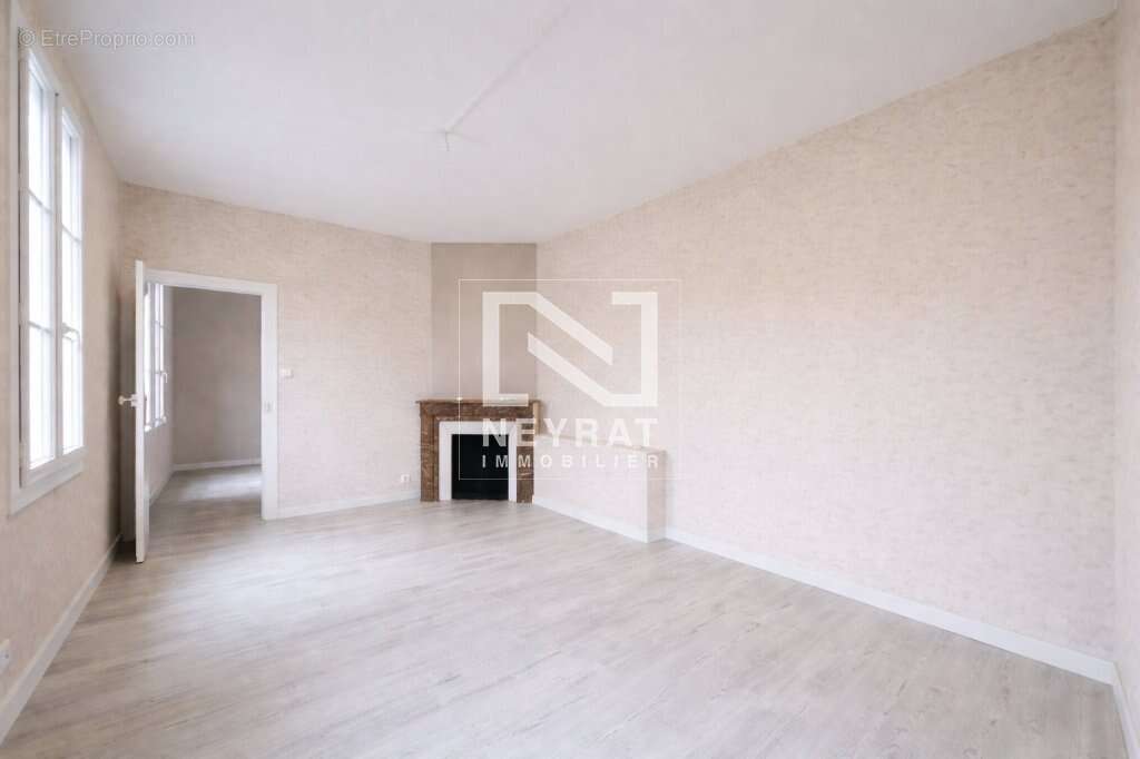 Appartement à MONTCEAU-LES-MINES