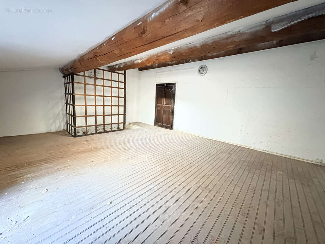 Maison à LA CALMETTE