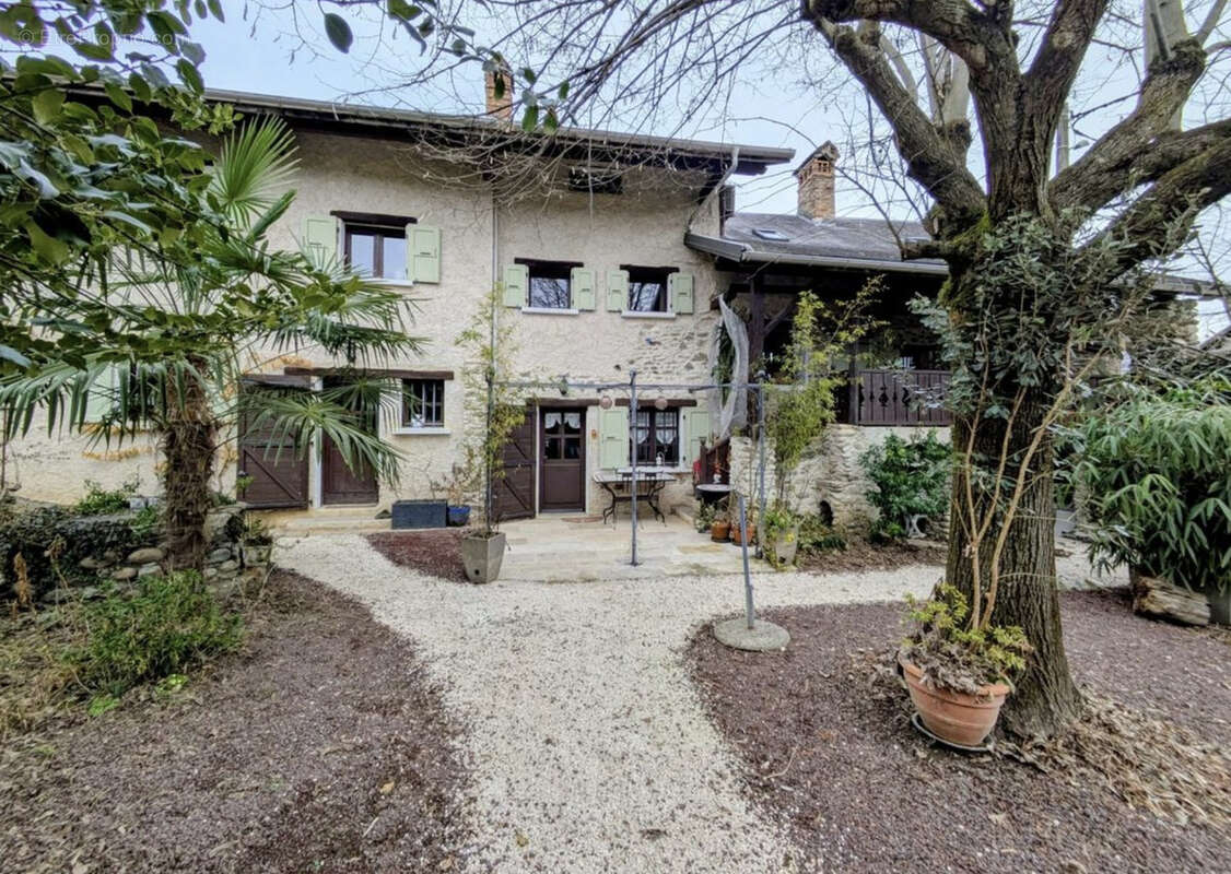 Maison à COISE-SAINT-JEAN-PIED-GAUTHIER