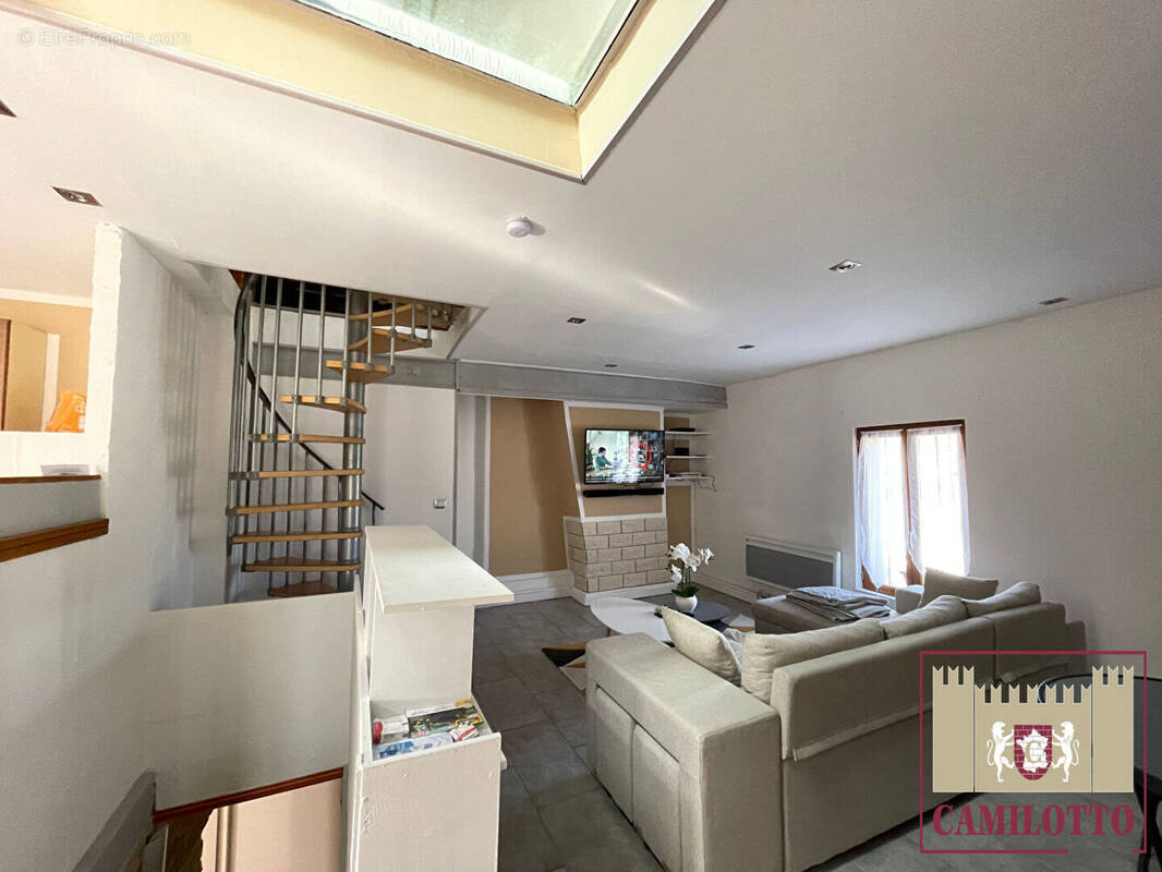 Appartement à FAVEROLLES
