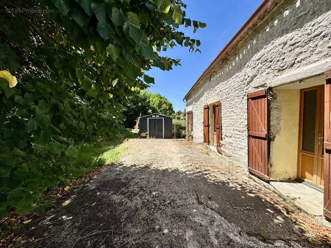 Maison à MONESTIER