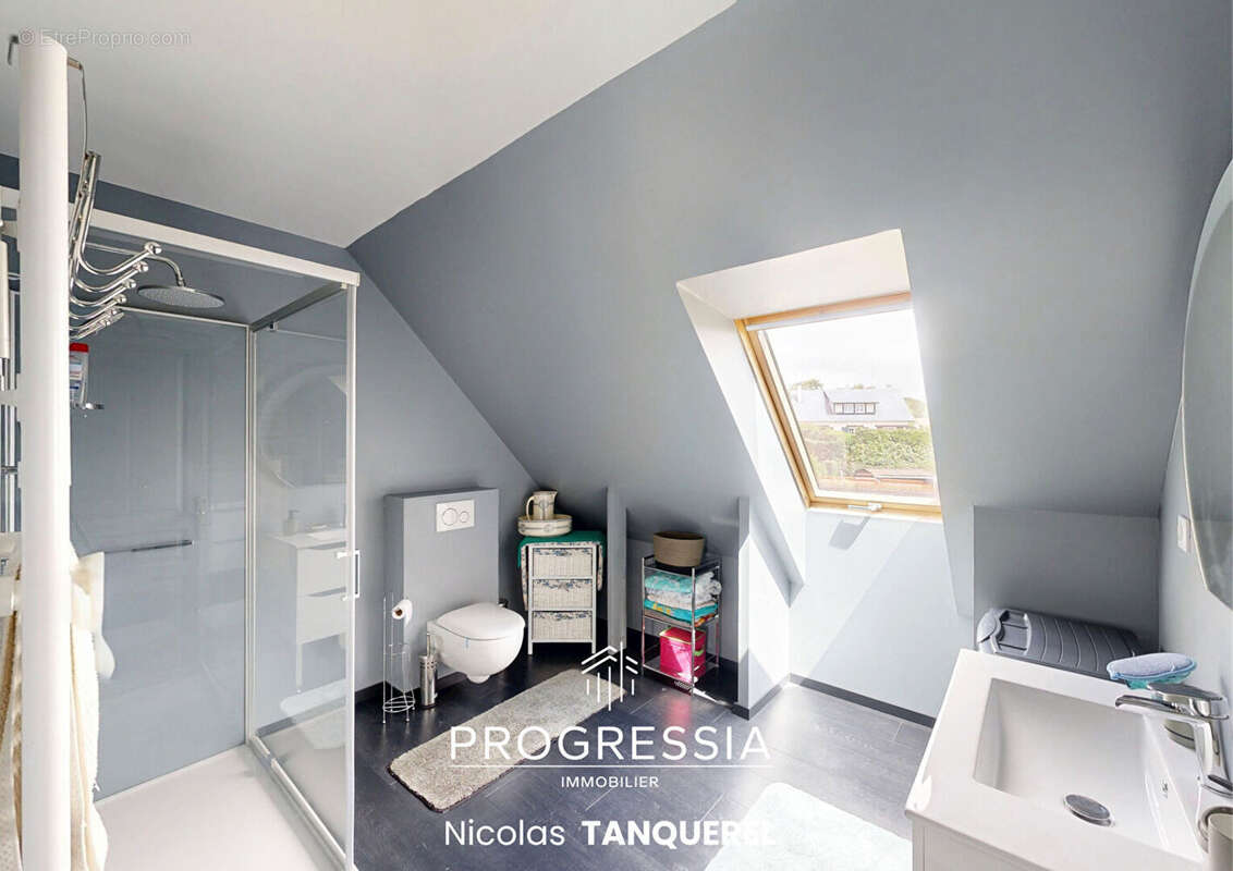CAUVILLE-SUR-MER - Pavillon familial de 152 m²  avec Jardin, terrasse et Garage - photo 7