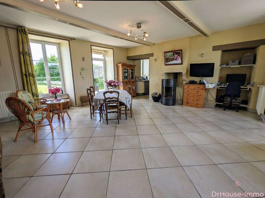 Maison 333 m² à Grandcamp-Maisy  - photo 14