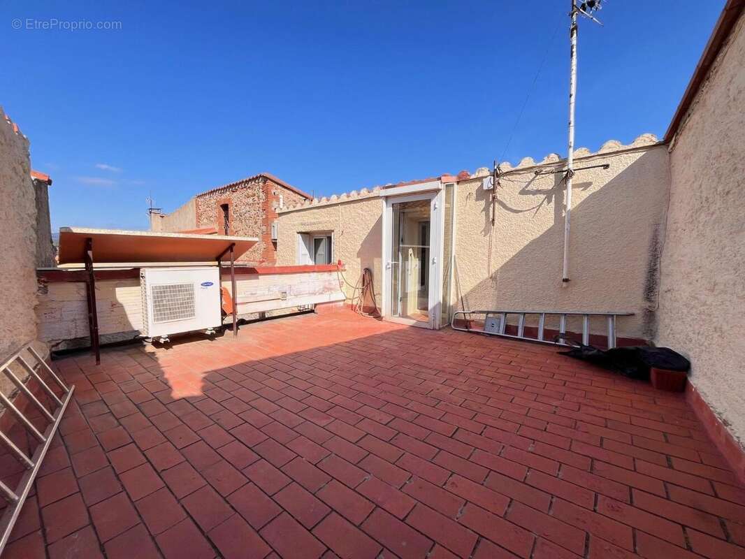   - Maison à FOURQUES