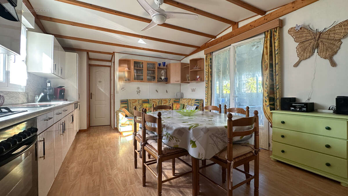 Maison à MOUTIERS-LES-MAUXFAITS