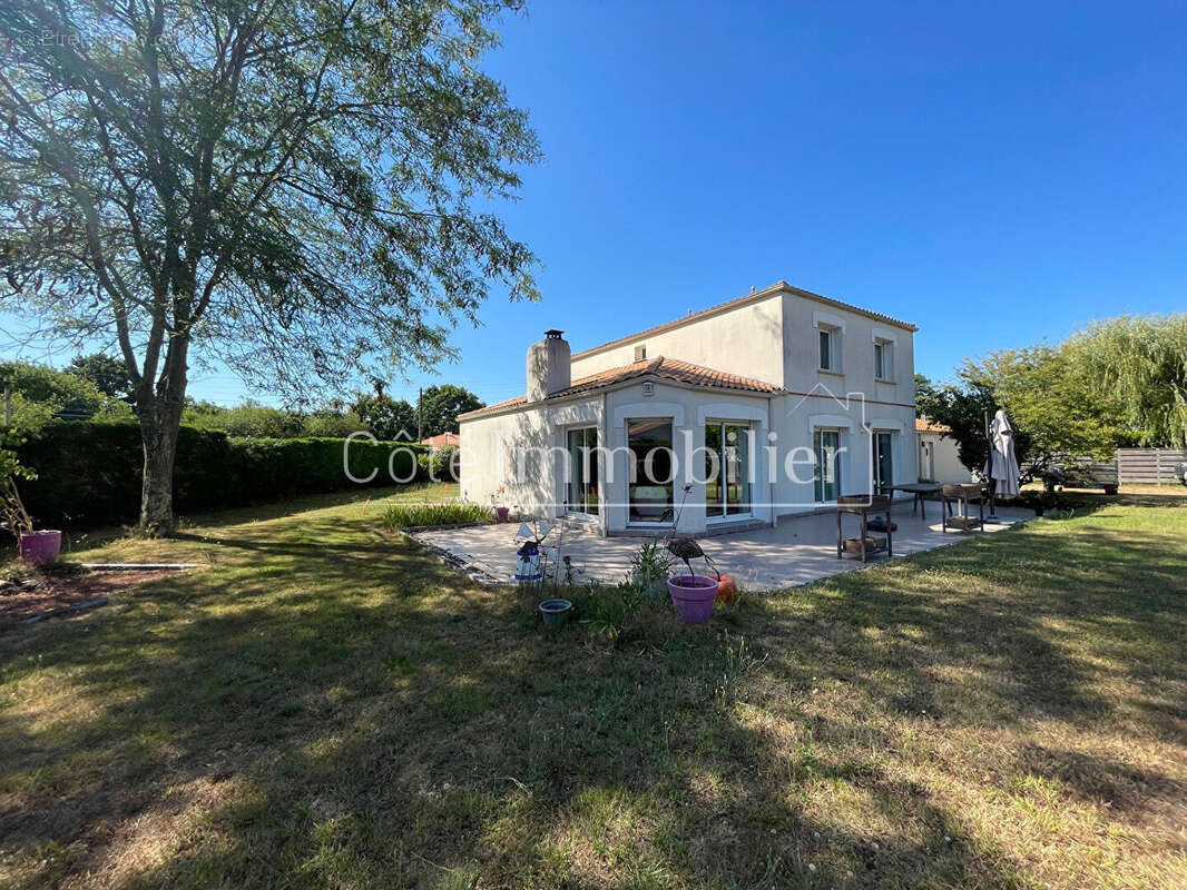 Maison Bouaye 6 pièce(s) 165.22 m2 - photo 2
