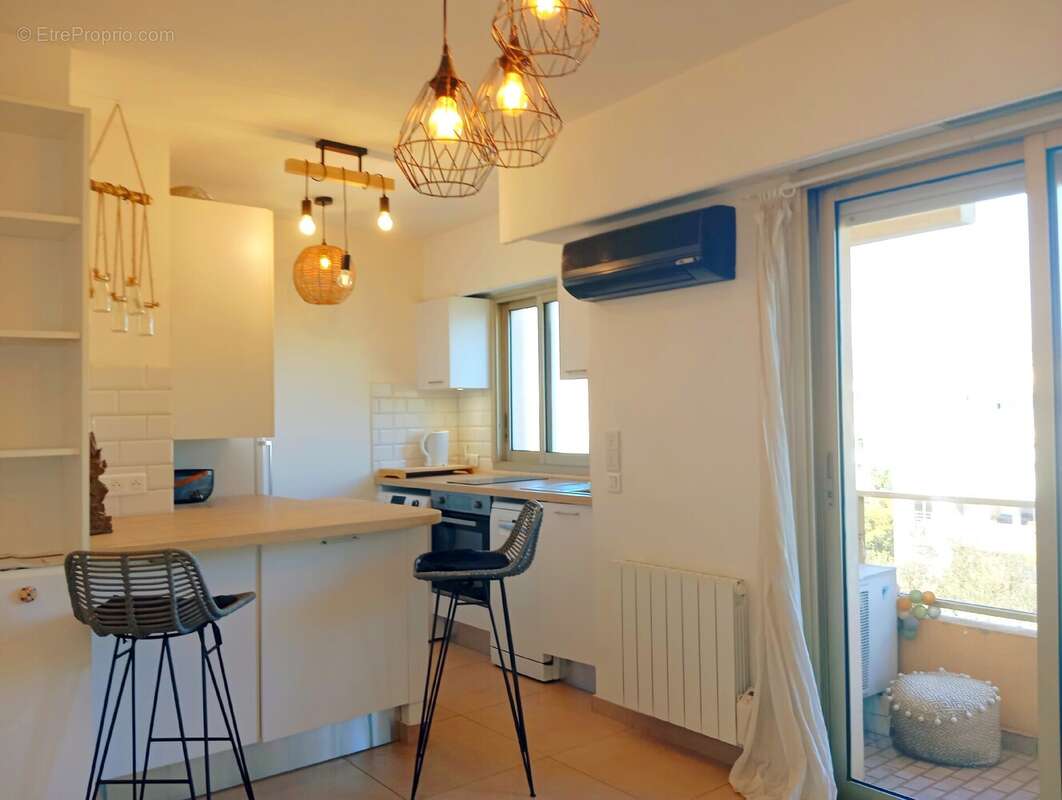 Appartement à SAINT-LAURENT-DU-VAR