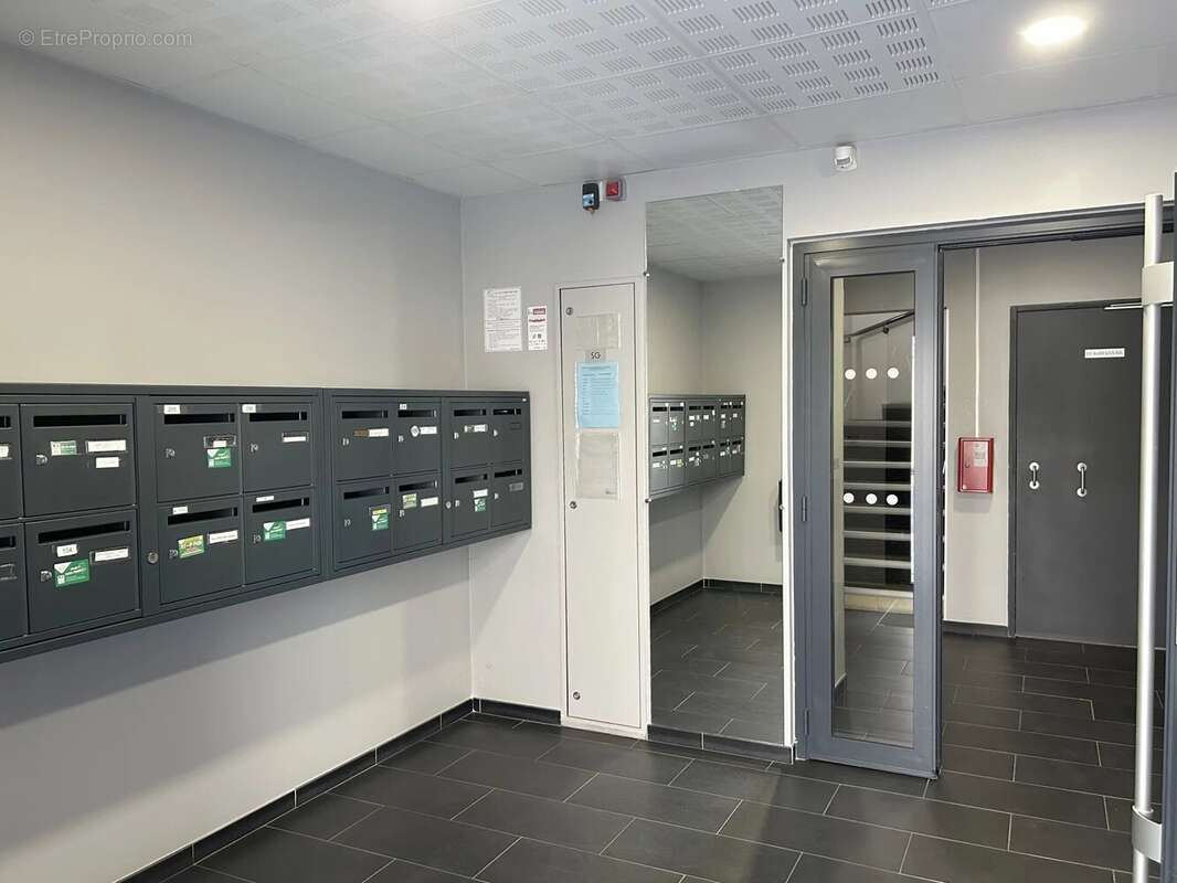 Appartement f3 neuville centre - photo 2