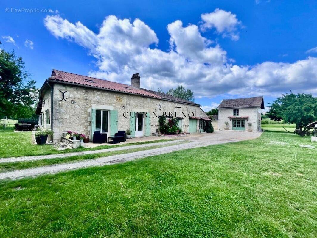 Maison à ROUFFIGNAC-DE-SIGOULES