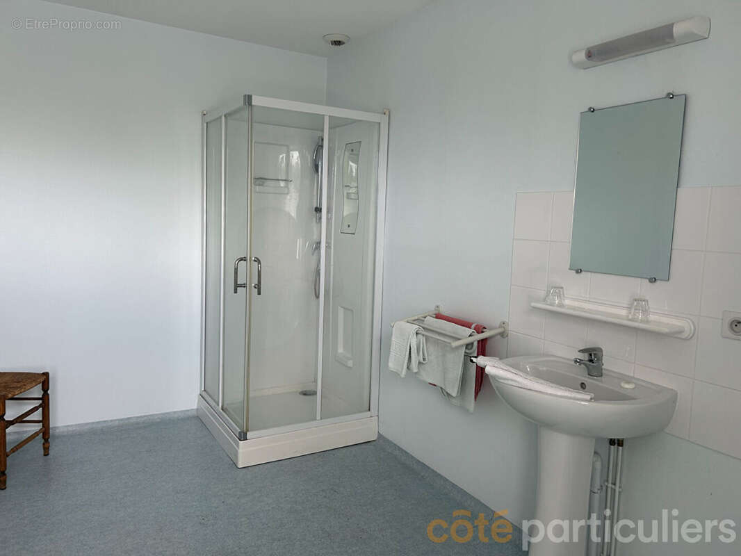 Appartement à SAINT-CHRISTOPHE-EN-BOUCHERIE