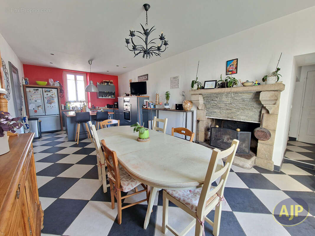 Maison à LA LIMOUZINIERE
