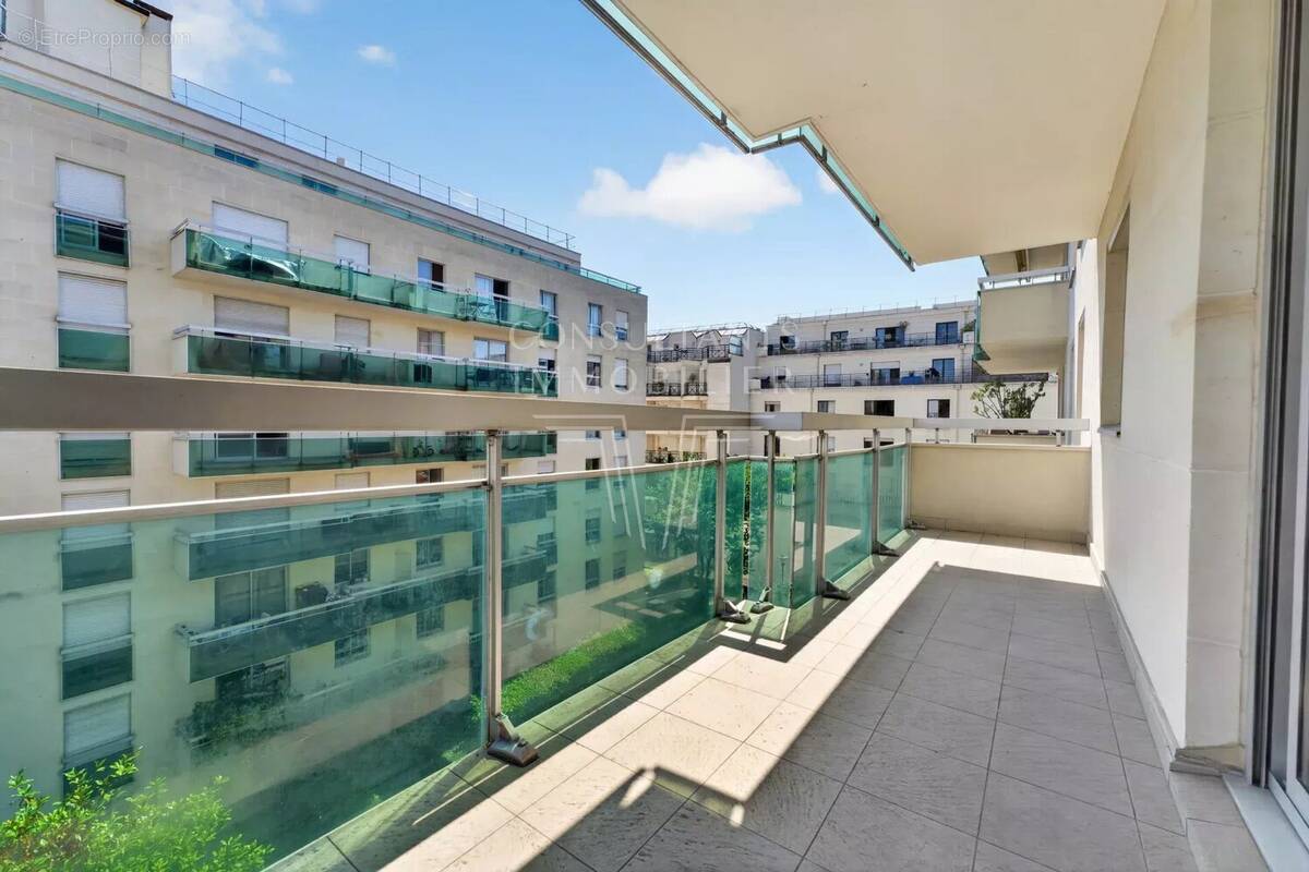 Appartement à LEVALLOIS-PERRET
