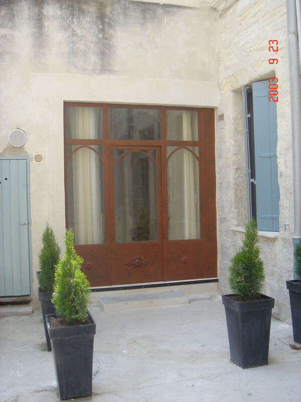 AVIGNON T3 intra muros avec grande cour privative au calme - photo 12