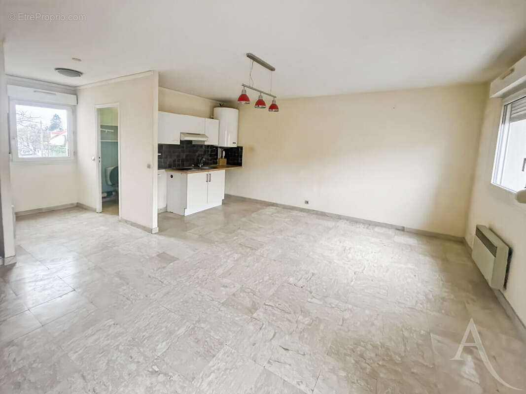 Appartement à SAINTE-GENEVIEVE-DES-BOIS