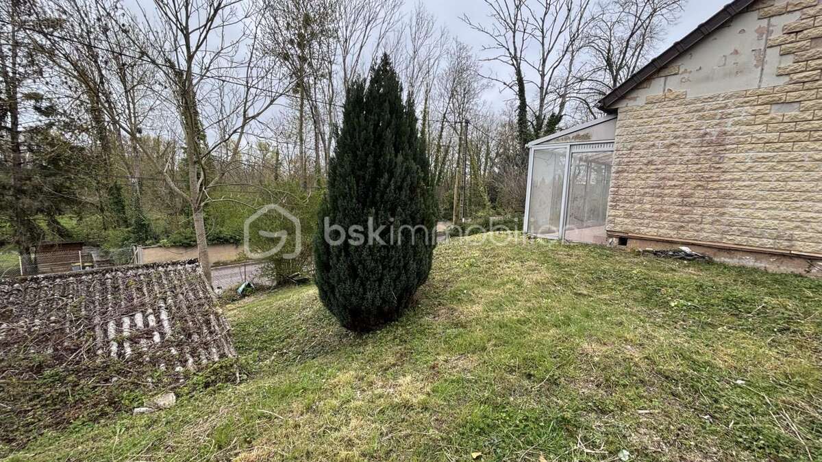 Maison à PONT-SUR-YONNE