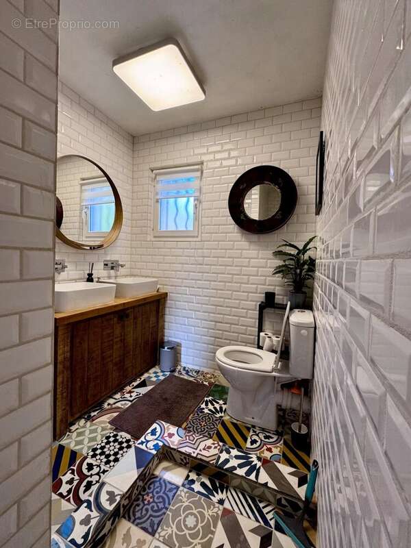 Maison à ENTRECASTEAUX