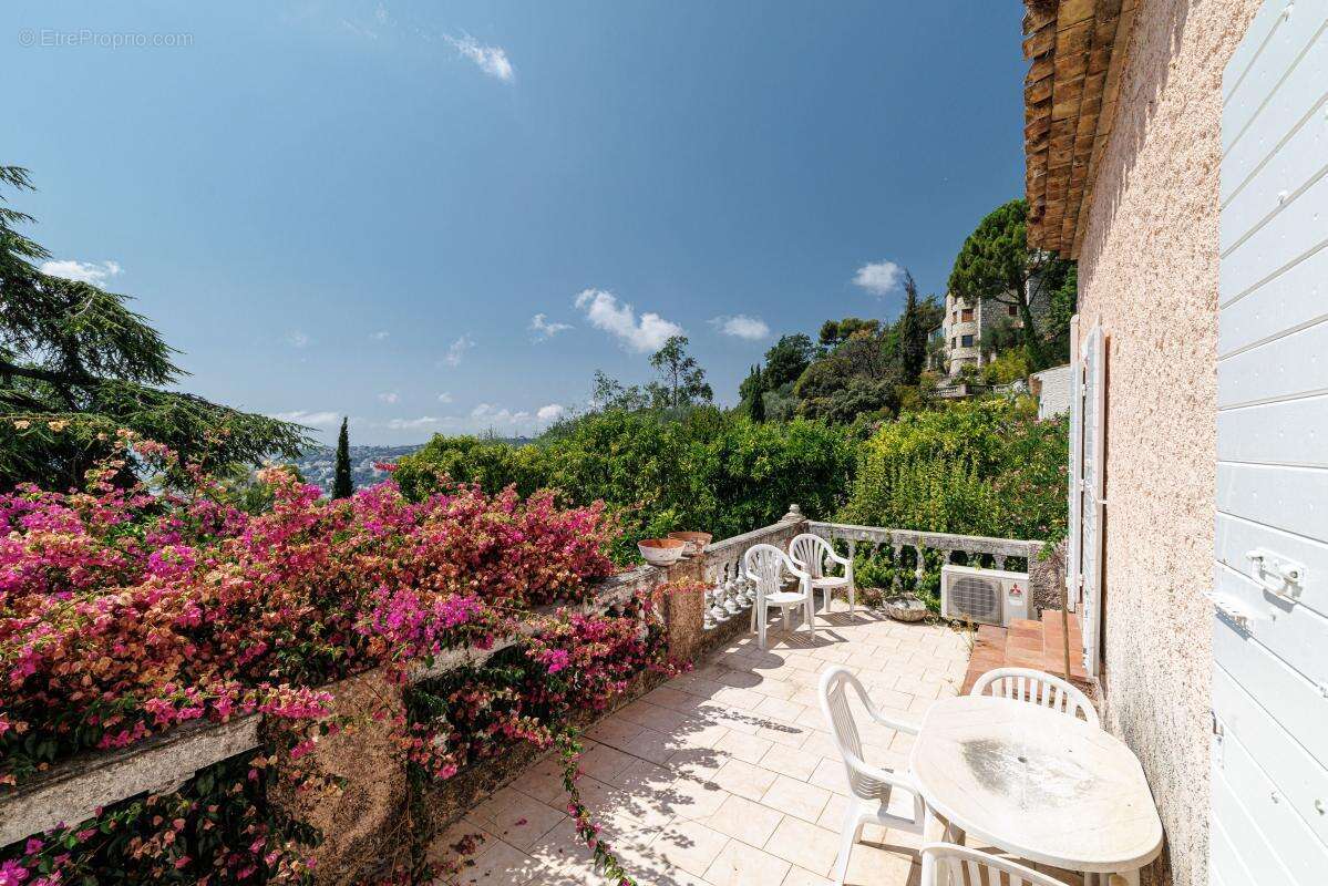 Nice gairaut – villa provençale avec vue mer, piscine, terrain de 2 000 m² et garage de 100 m² - photo 58