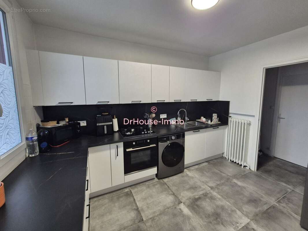 Maison à LES MUREAUX