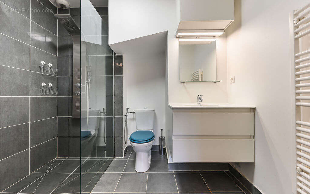 Appartement à CHARBONNIERES-LES-BAINS