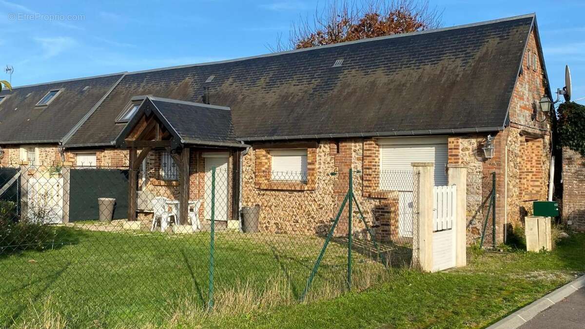Maison à PARVILLE