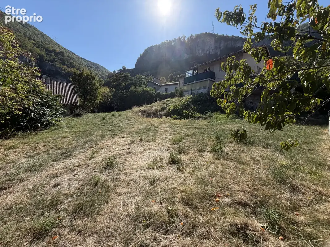 HIDRI IMMO PLUS vous propose un terrain constructible d’environ 342 m2 à Sassenage - photo 3