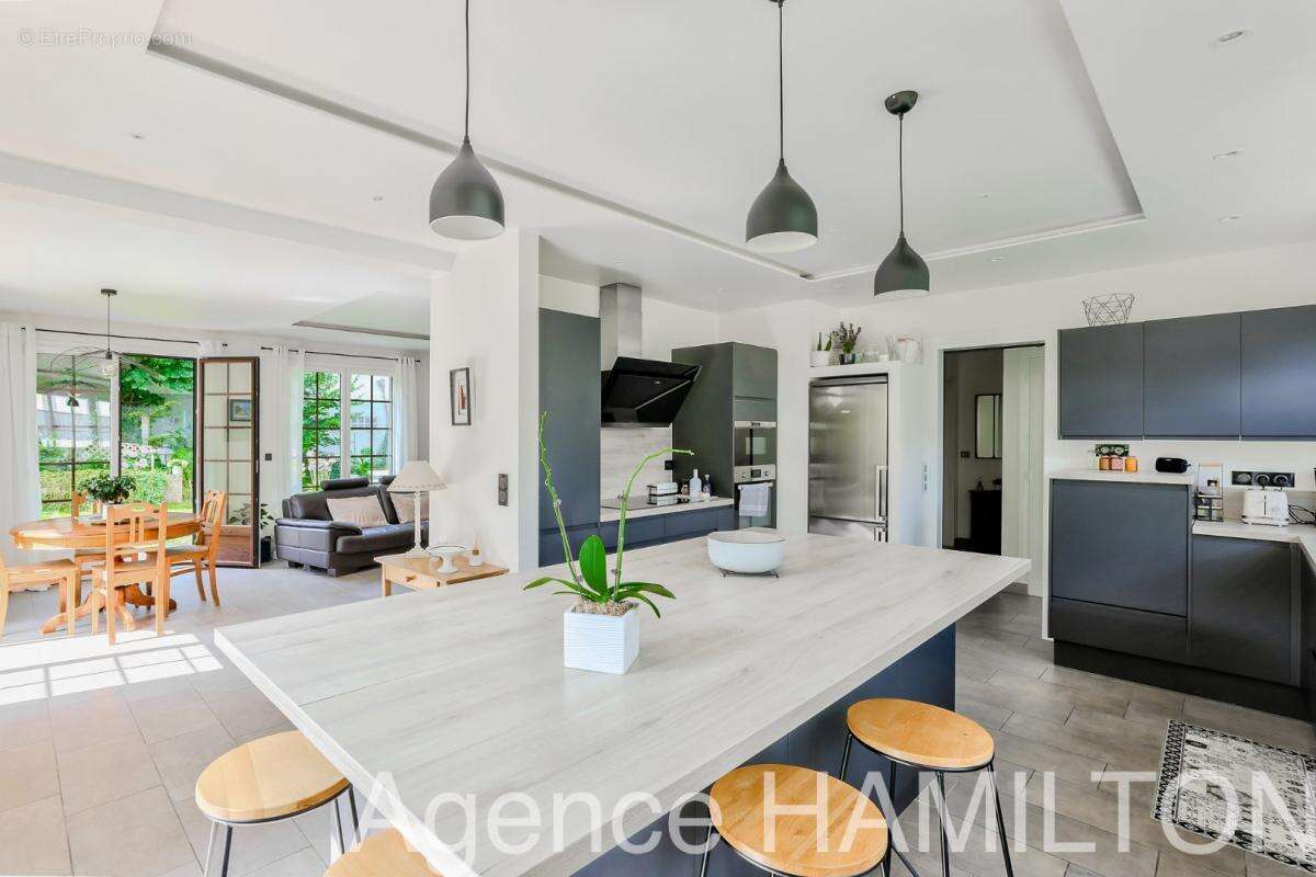 Maison à L&#039;ETANG-LA-VILLE