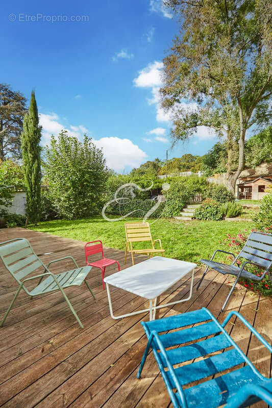 Maison à COLLONGES-AU-MONT-D'OR