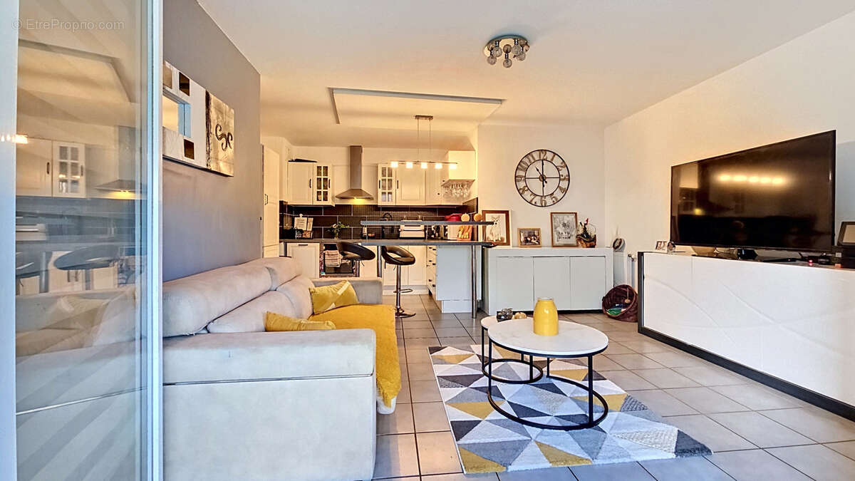 Appartement à RILLIEUX-LA-PAPE