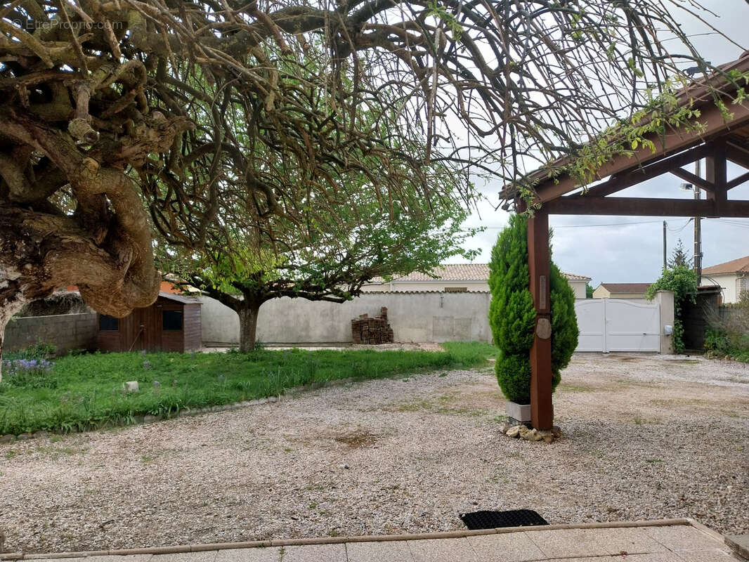 Maison à CHATEAUBERNARD