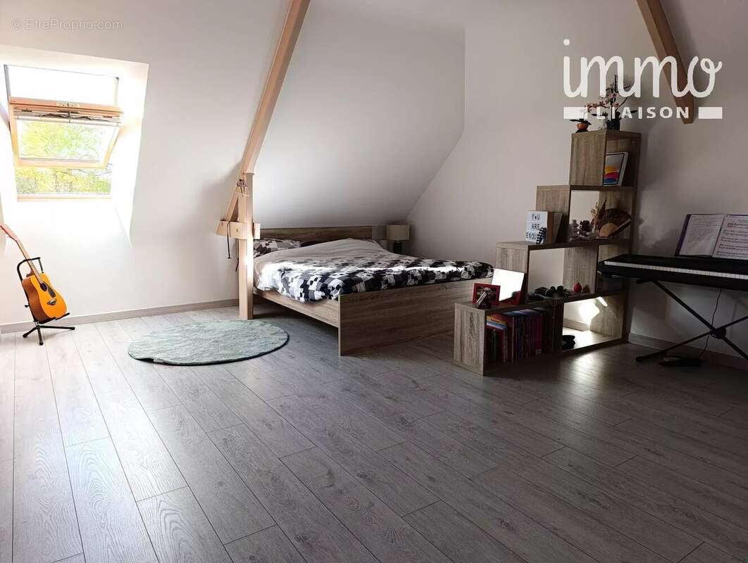 Maison à LES BRULAIS