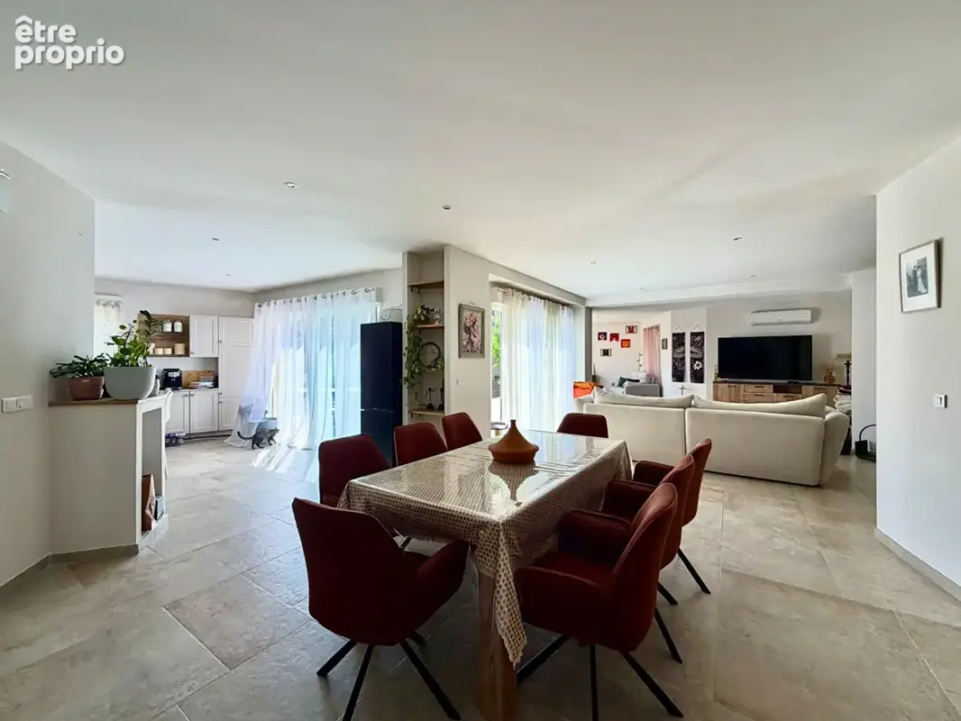 Maison Laudun l'Ardoise - 6 pièces - 300 m² avec gîte. - photo 10