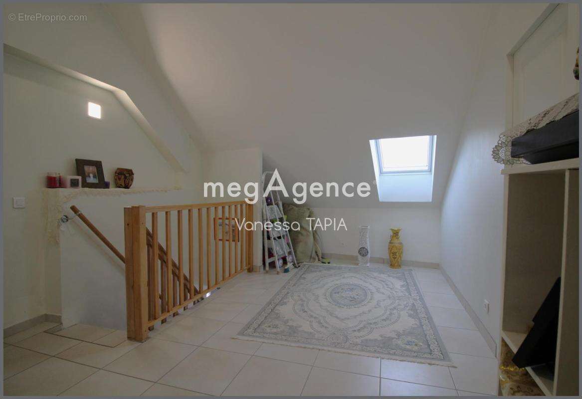 Maison à ROMILLY-SUR-SEINE