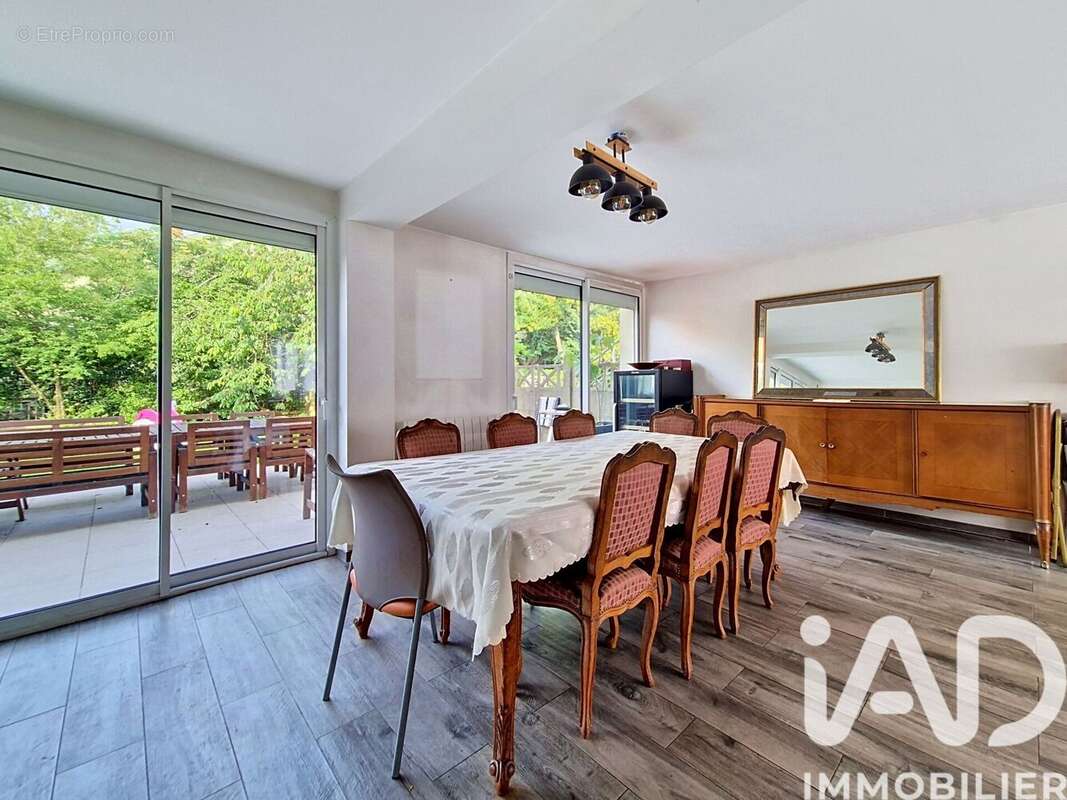 Maison 150 m² à Creteil  - photo 4
