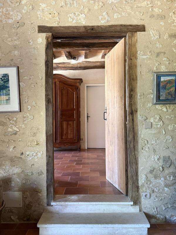 Rénovation spacieuse au cœur d’un village gascon - photo 8