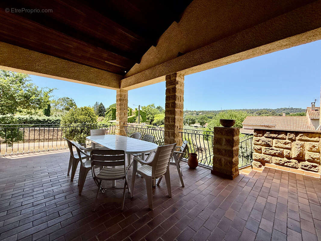 Maison Bagnols Sur Ceze - 9 pièces - 264 m² - photo 3